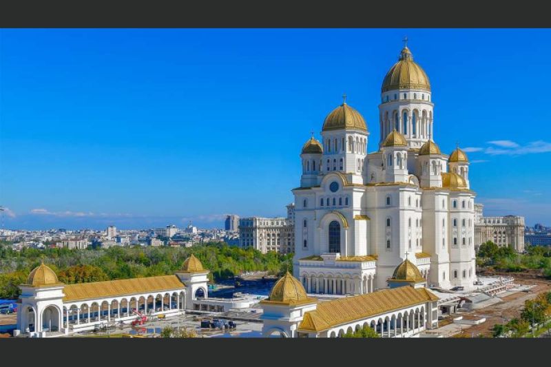 CATEDRALA MÂNUIRII NEAMULUI